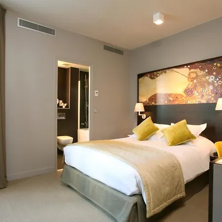 Hotel Golden Tulip Washington Opera 4*