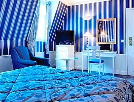 Golden Tulip Washington Opera 4*