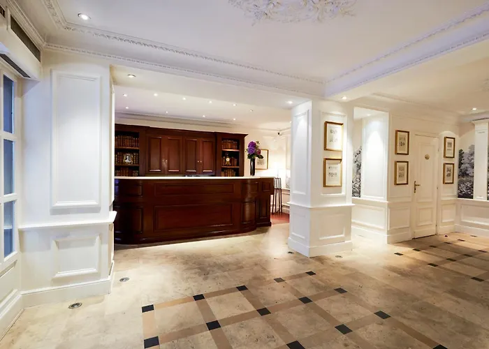 Golden Tulip Washington Opera Hotel