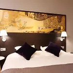 Golden Tulip Washington Opera 4*